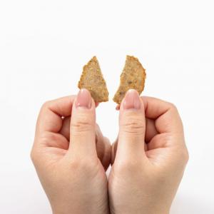ドットわんの逸品　せとうち黒鯛すり身せんべい